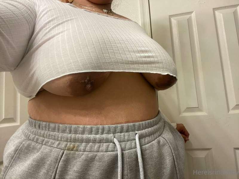 My underboob is non existing lol it’s all nipple! Taking the..