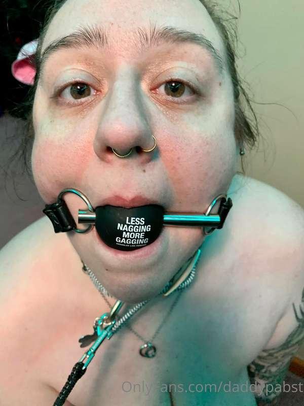 less nagging, more gagging 😎
@naughtynyxie