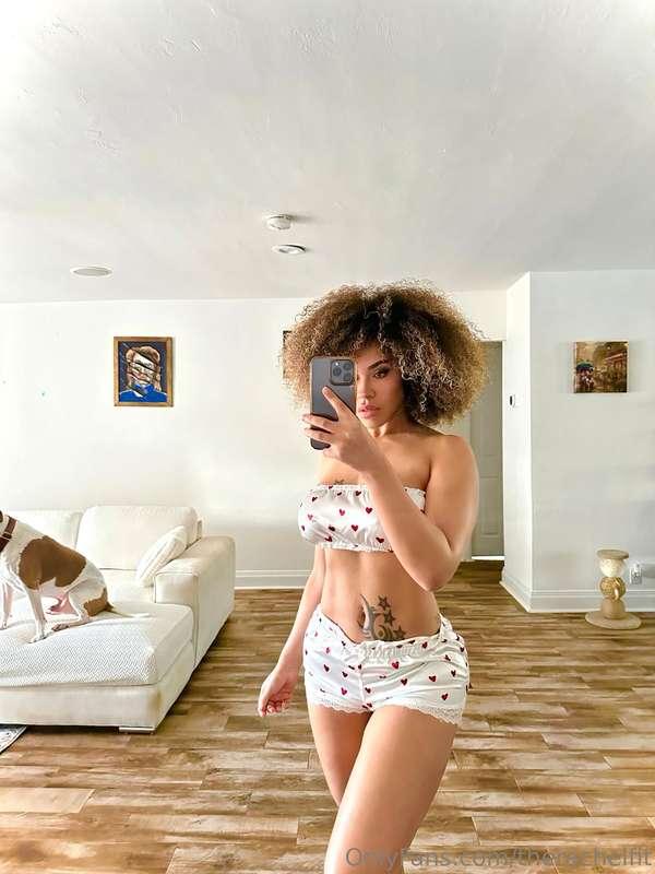 How do you want me baby? 👀