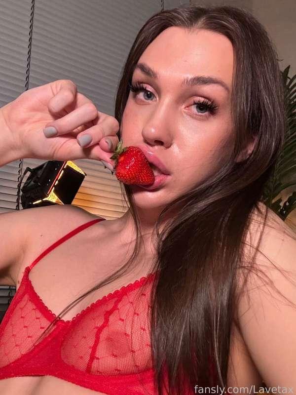 🍓


#fyp #trans #transgirl #shemale #tgirl #tease #nude #lingerie #young #cutegirl #transgender #girlcock