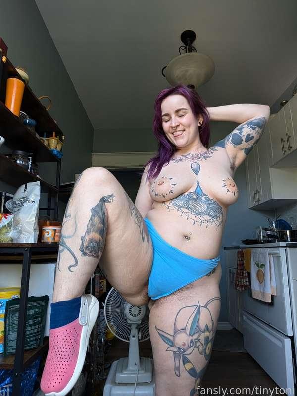 tinytoni image #1