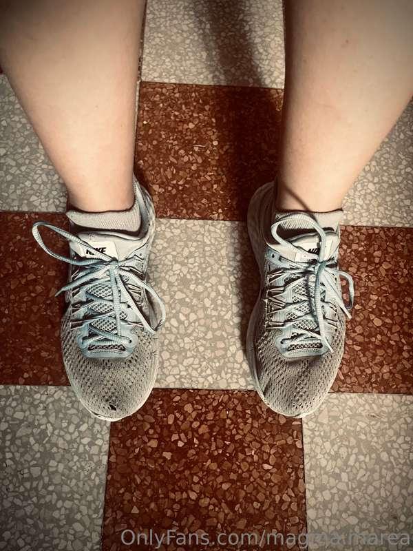 A Spugna piacciono molto i miei piedini, se non li ha in boc..