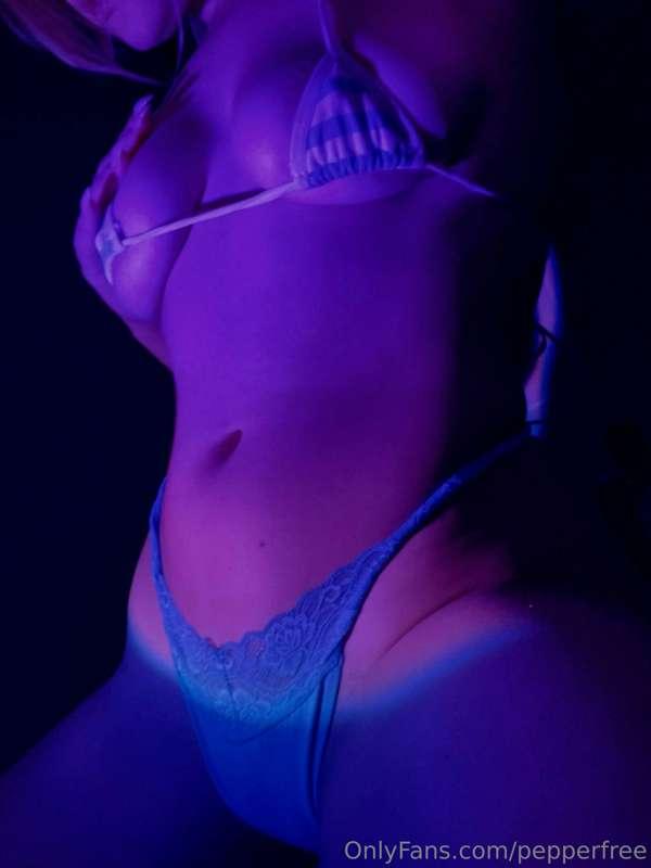 Caress my sexy body 🤫💦

80% off subscription for today only!..