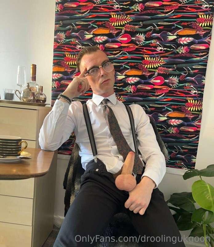 Ronnie Kray cosplay (you might have to Google him if you’re ..