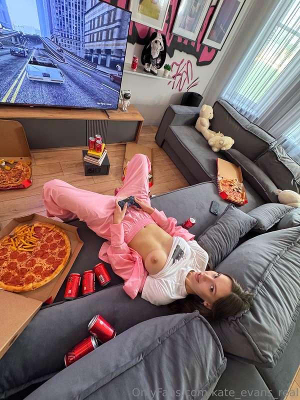 kate_evans_real image #2