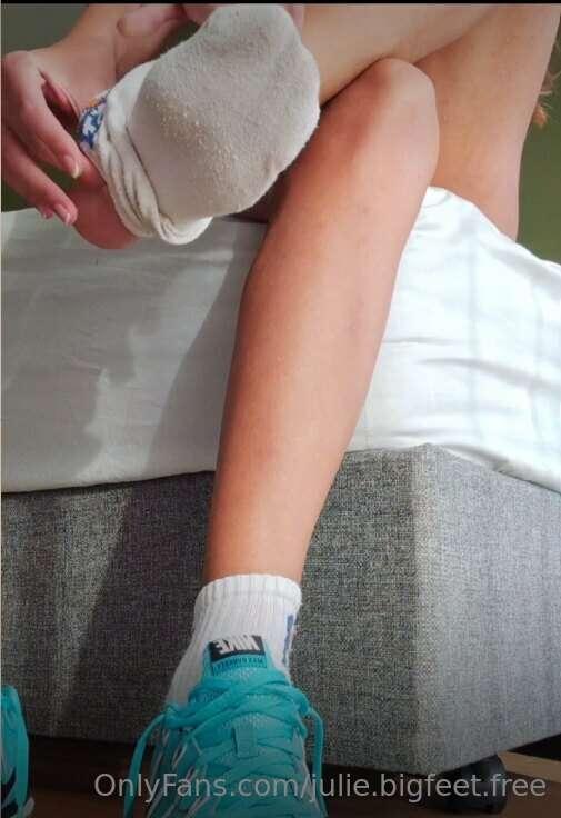 7-min sweaty feet punishment 🔥 I've heard some women are hit..