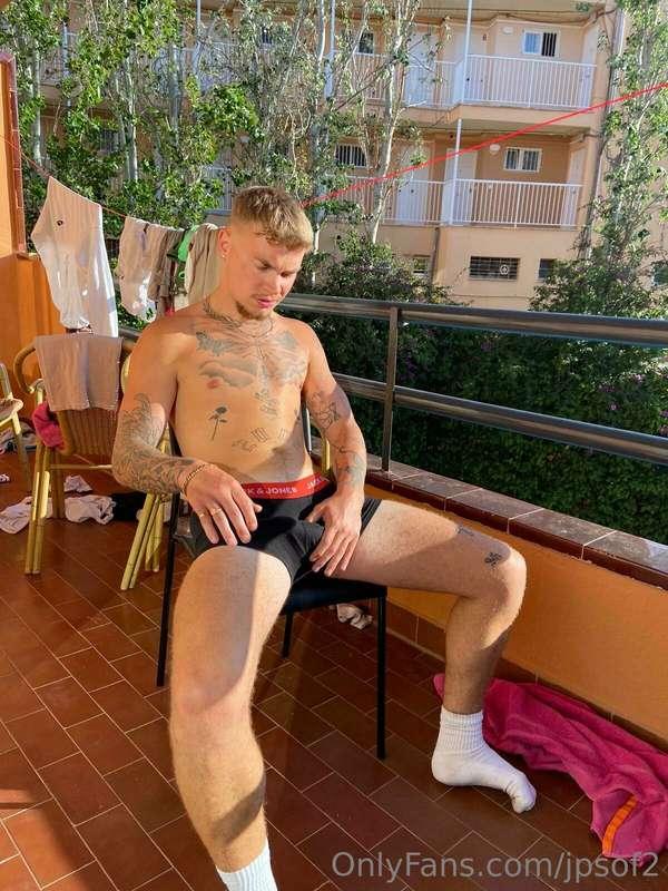 Wanna see more? Slide into my DM’s baby. 📩 👀
