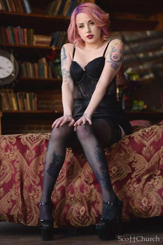 ladylazarusfree image #2