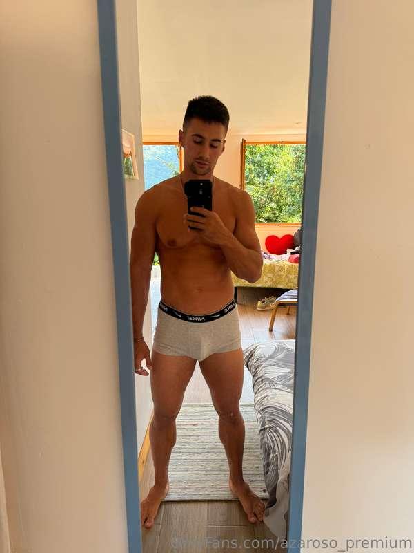 Think you can make this bulge grow even bigger? 🍆