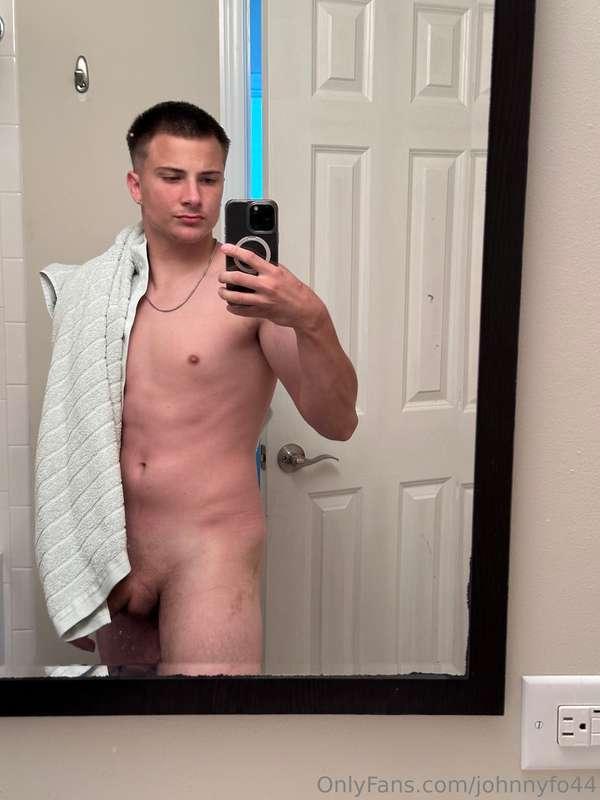 Cum dm me for some fun tonight babe🤤