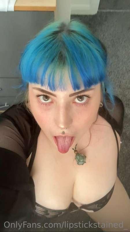 lipstickstained_ image #0