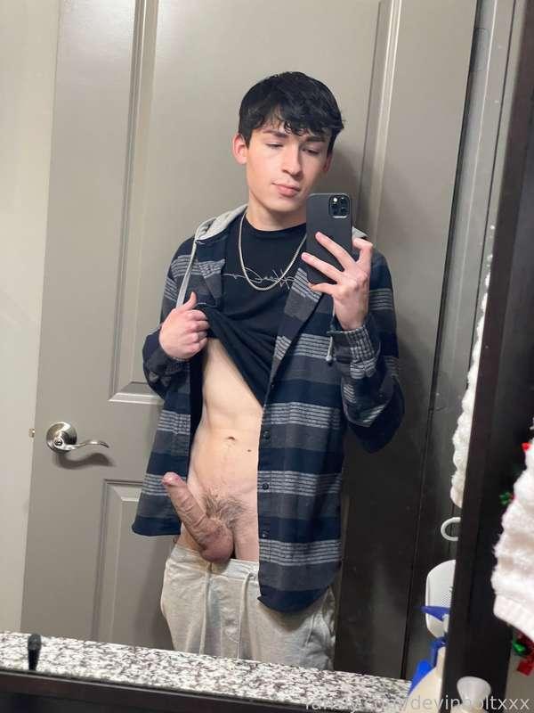 devinholtxxx image #1