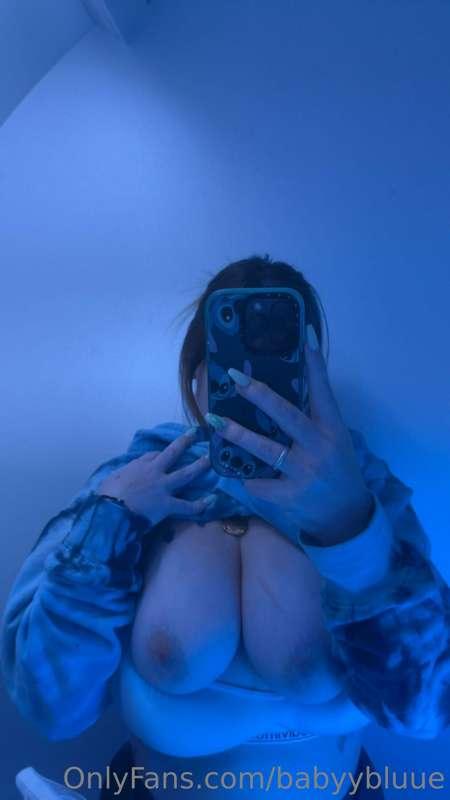 Airplane nudes teehee ✈️