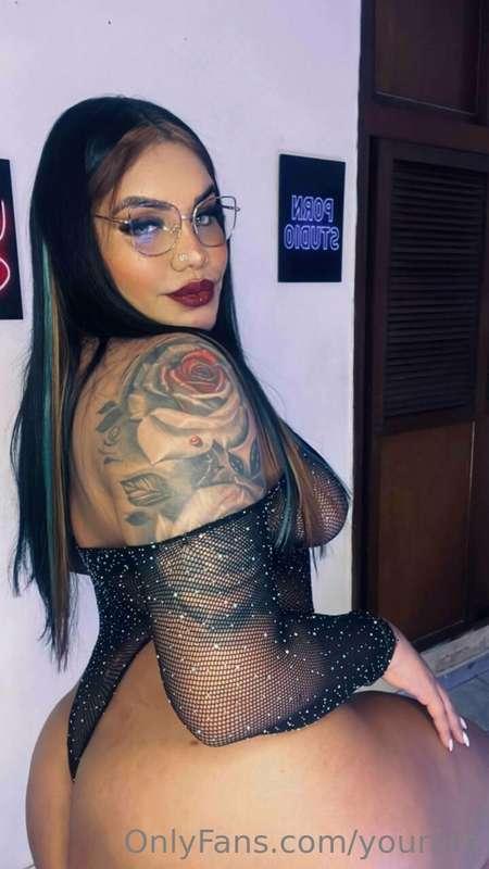 extra spicy with glasses on 😁😁😁
