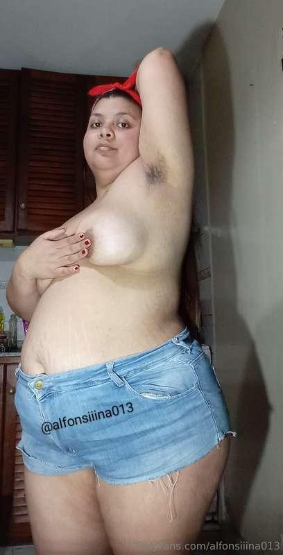 It's always a good opportunity to show your armpits.