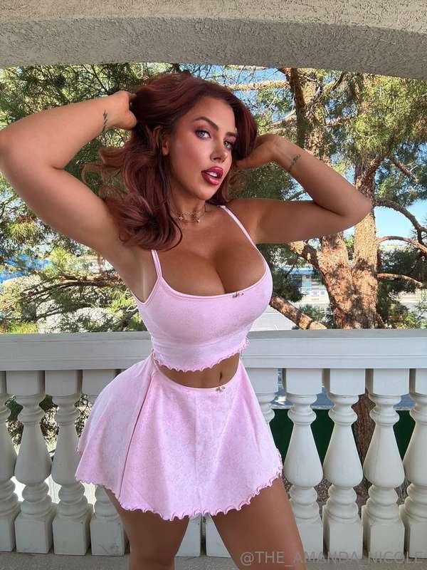 Do I look sexy in pink 😏
