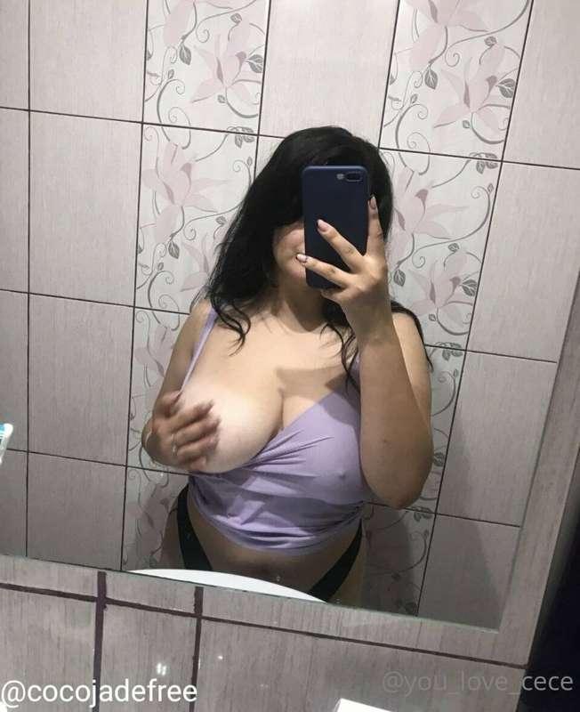 ## 🔥 *@COCOJADEFREE* 🔥
I'M SO HOT RIGHT NOW🥵🥵 WANNA SEE?😏 @C..