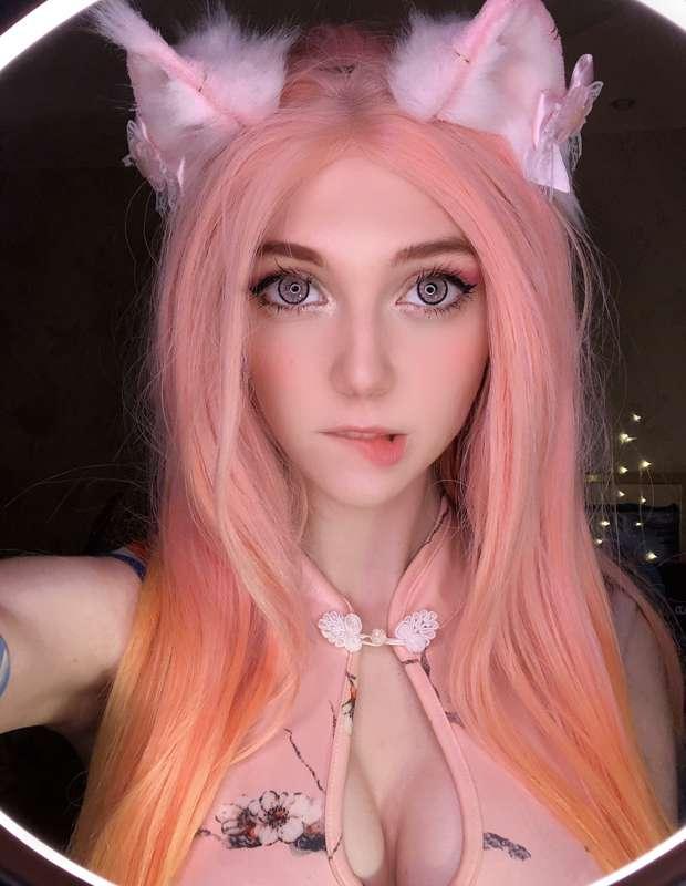 Neko girl cute selfie 🌸