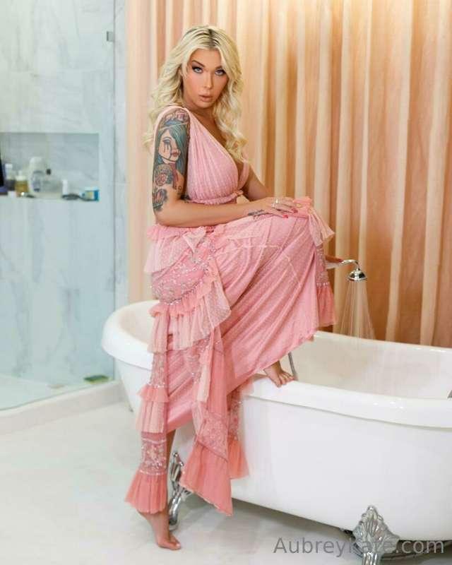 You can't resist my hotness