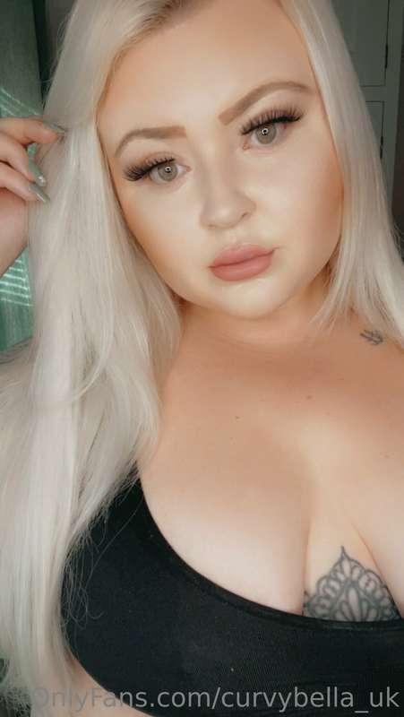 curvybella_uk image #1