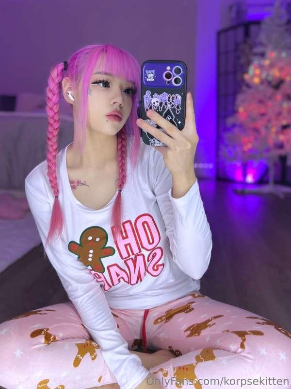 korpsekitten image #1