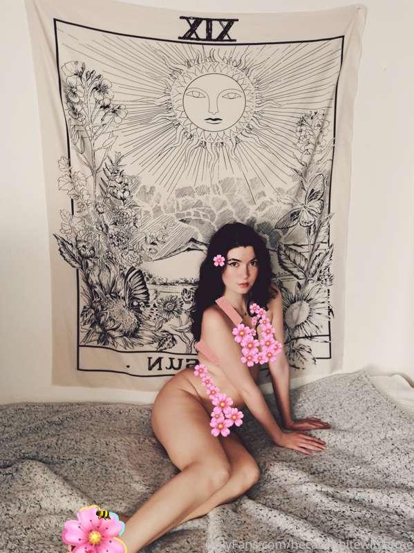 🌺Have you seen this new set? 🌺  It is posted on my premium a..
