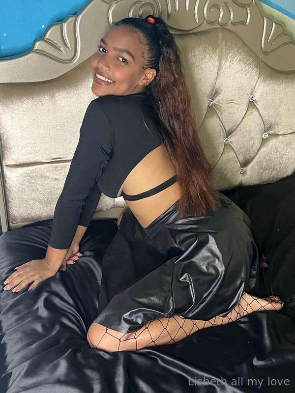 lisbeth0745 image #2