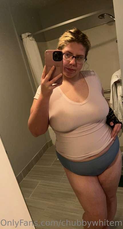 Picture bundles of my ass, pussy and tits