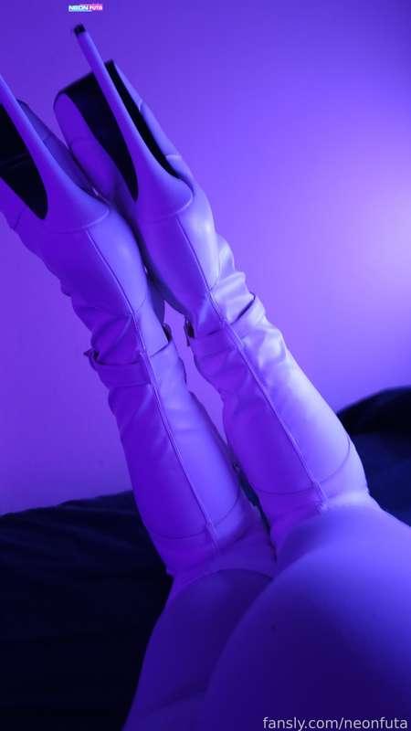 neonfuta image #3