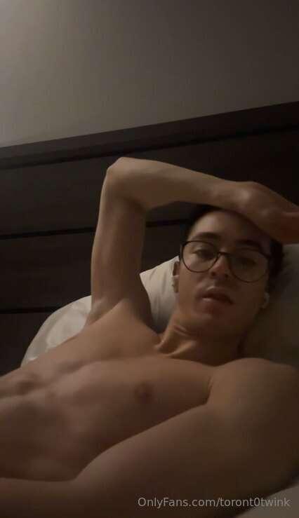 This bed isn’t the only thing that’s hot tonight 😉
