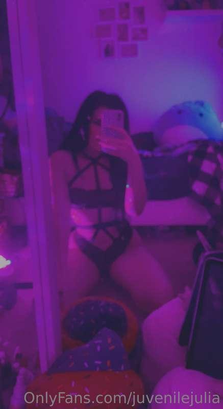 juvenilejulia image #3