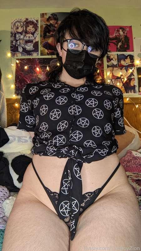 Bought some new clothes today ♥️ do you like my new outfit? 