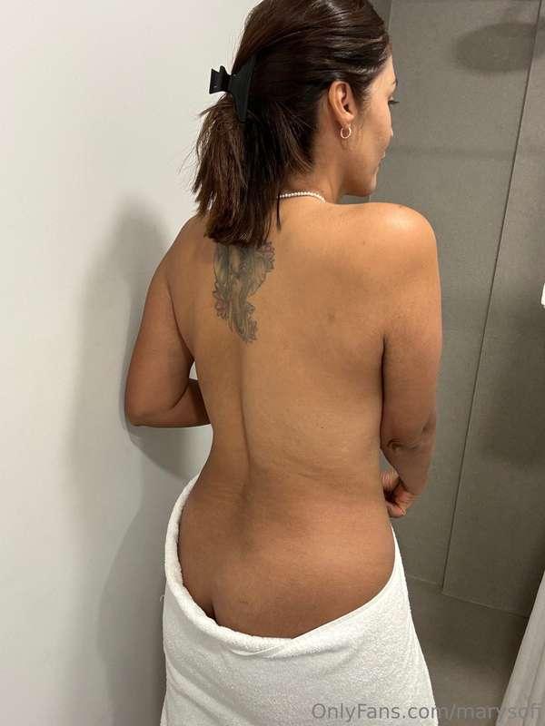 Feeling a little playful before my shower👀🤭