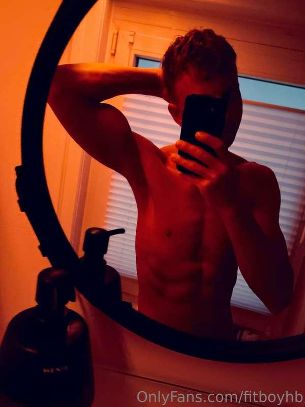 ❤️me in red❤️