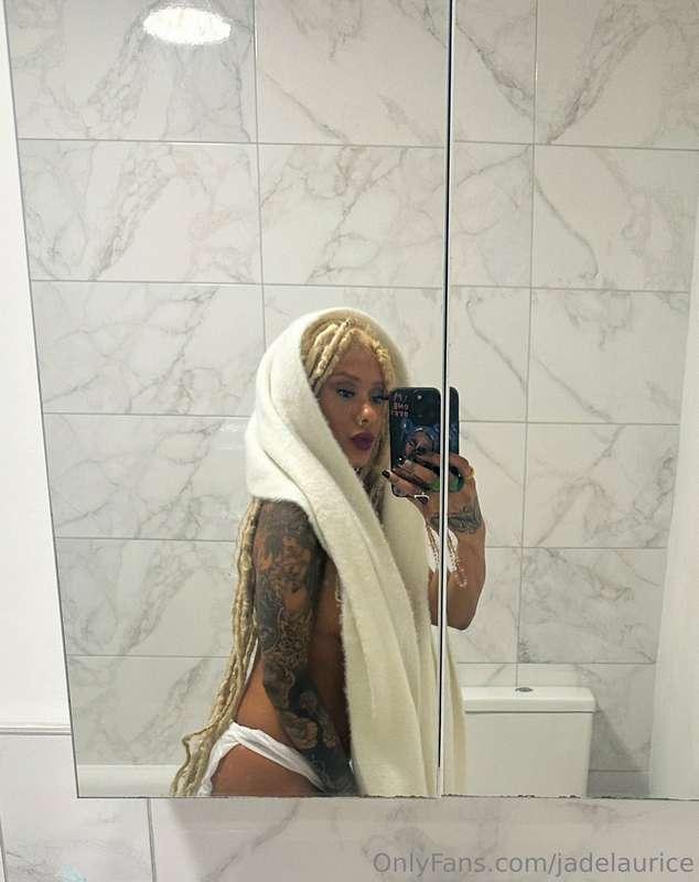 Bts from a Christmas shoot I did yesterday… Photos is coming..