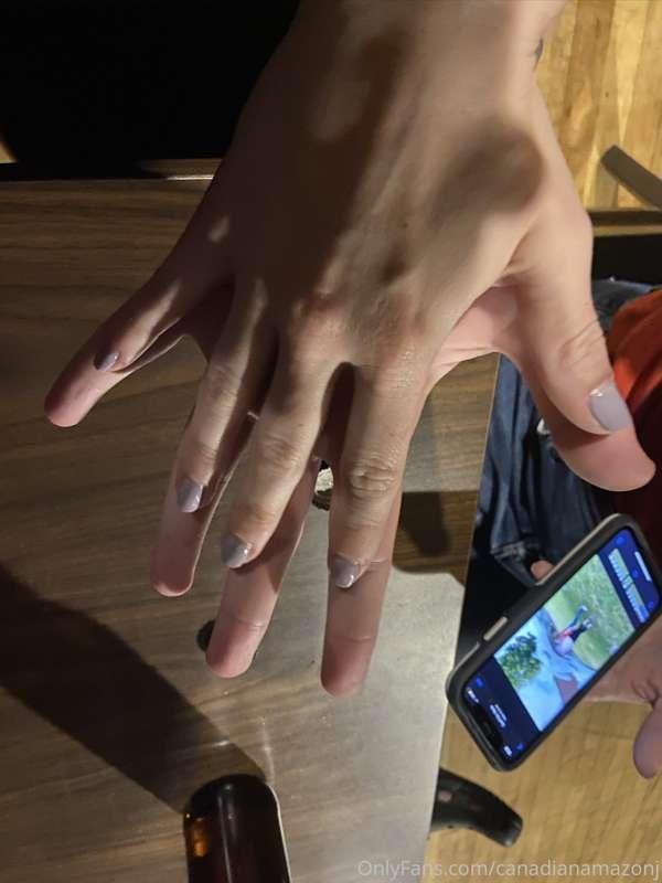 My hand vs my 5’0 friends hand