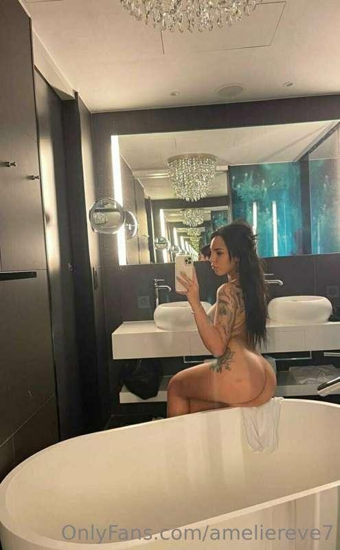 Come fuck me daddy, you know I need it hard...😈