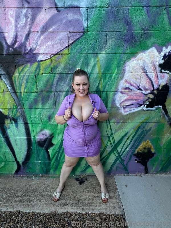 Should I keep pulling on my dress and pop all the buttons 😈?