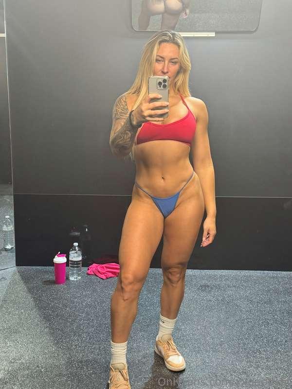 Workout’s done, but I’m still teasing 😈