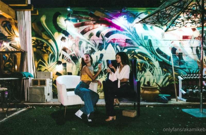 After shooting with Carolina and Adelina we stepped outside ..