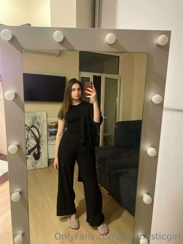 I tried to create a new look, but my wardrobe decided I wasn..