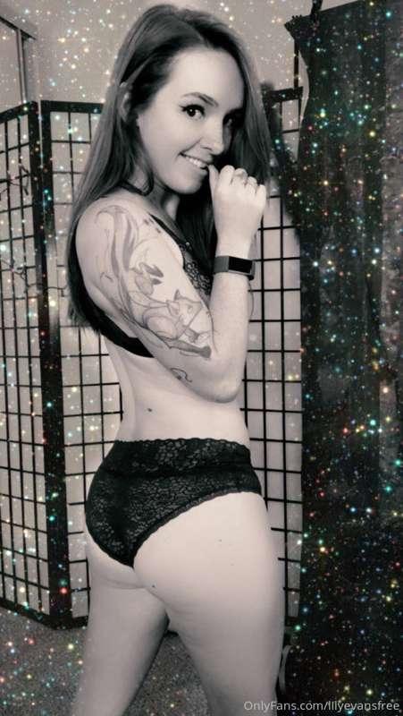 lilyevansfree image #0