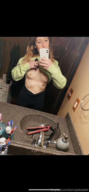 Titty Tuesday 💋🤤