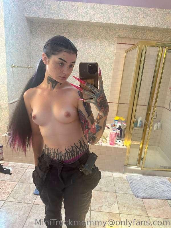 Good morning anwsering all dms tonight <3