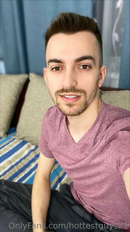 Home alone! Let's chat! Also streaming on CB right now :D