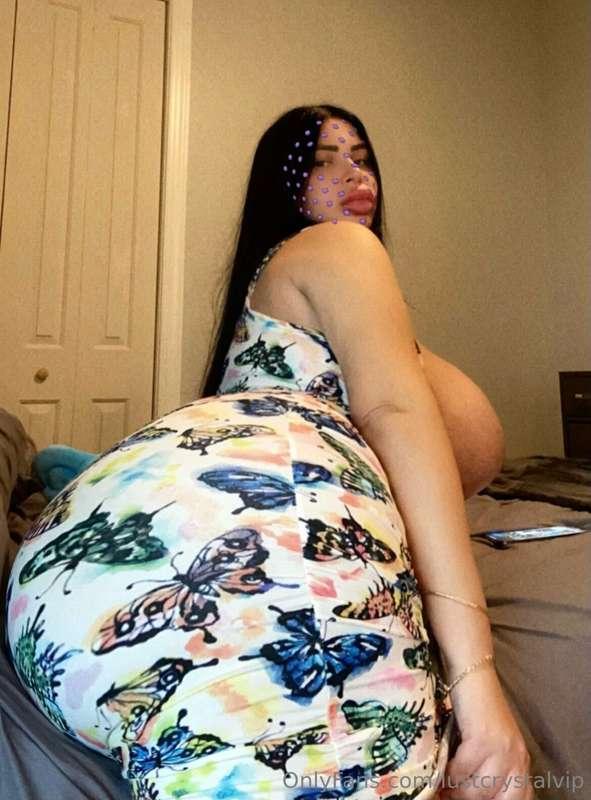 If this post gets 35 likes I'll post a spread pussy pic😻