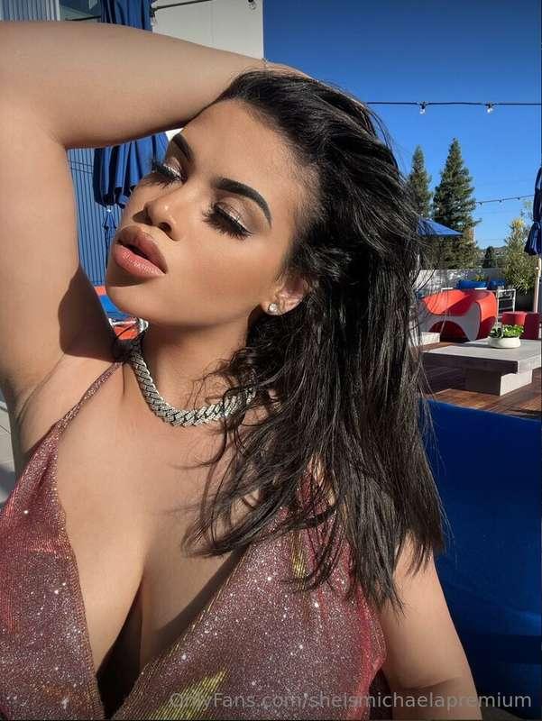 Too hot to ignore🥵, but just cool enough to keep you wanting..