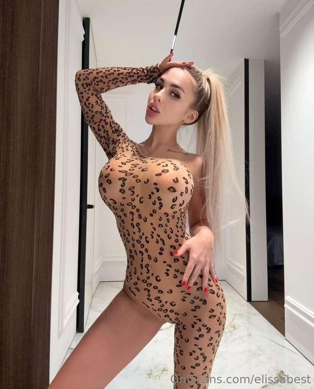 2025 is around the corner… new year, new goals, same sexy me..