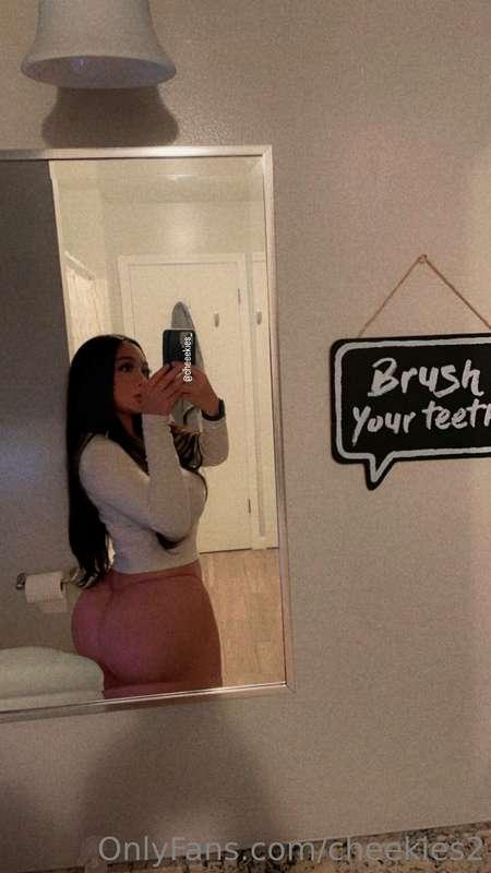 Like this post if you want me to post more🥵