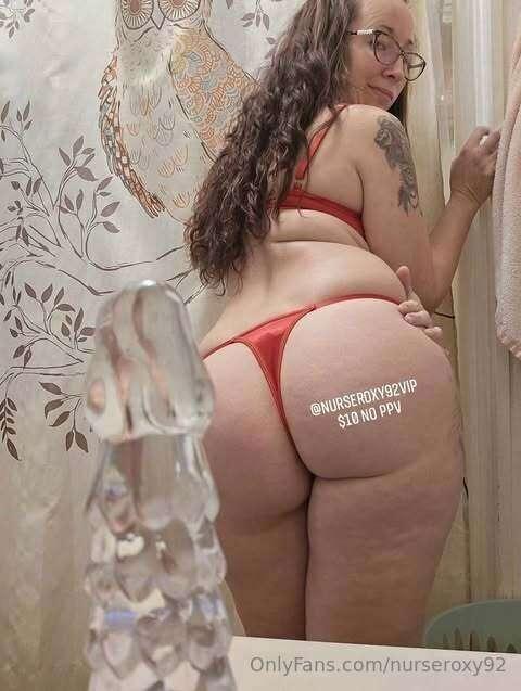 🛑 stop scrolling and start stroking! 🛑@NurseRoxy92VIP wants ..